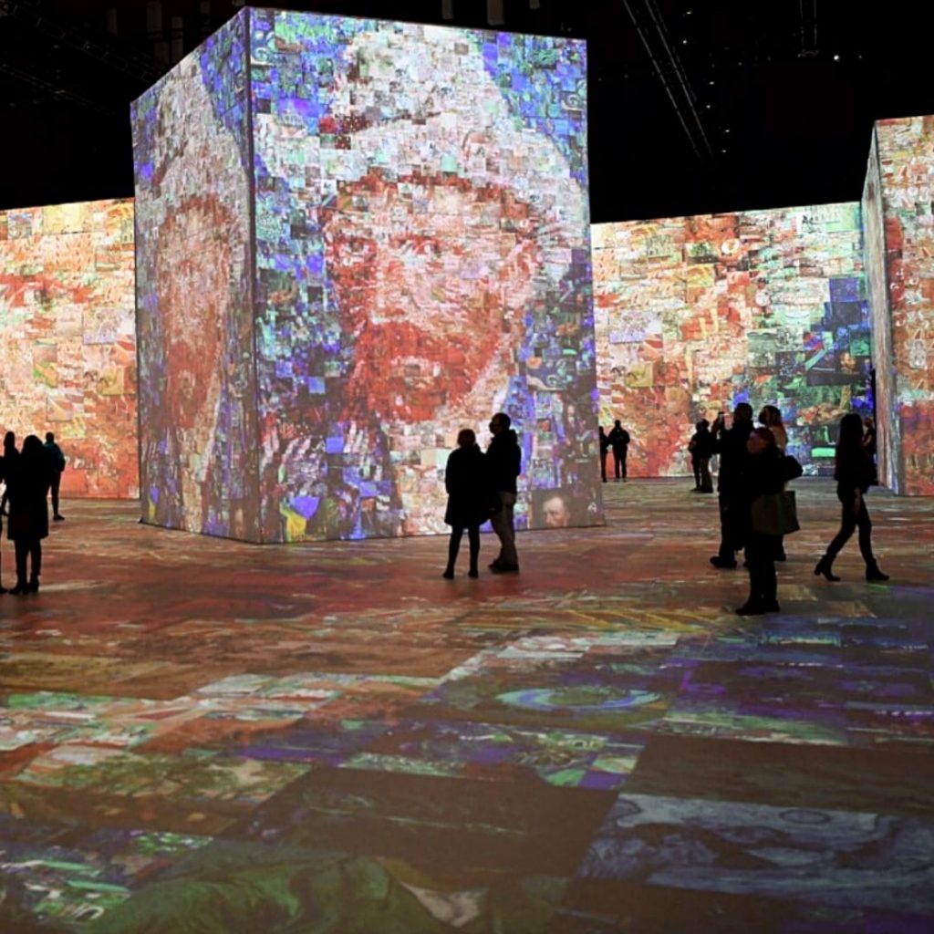 Experiências imersivas pela obra de van Gogh viram febre nos